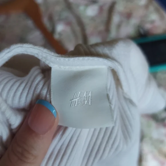 H&M White Backless Bodysuit - Picture 2 of 5